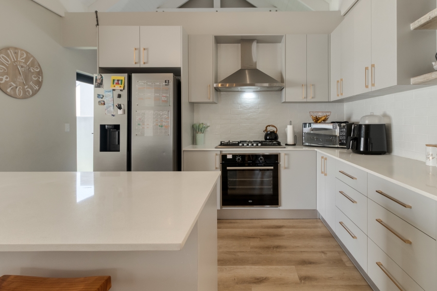 3 Bedroom Property for Sale in Aan de Wijnlanden Western Cape